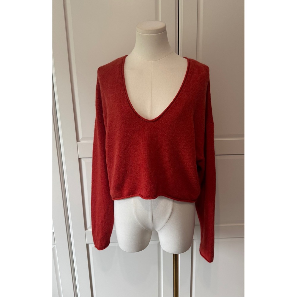 Aritzia Babaton Orange Red 100% Cashmere Deep VNeck Cropped Sweater Medium